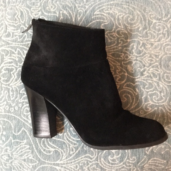 BCBGgeneration Black 6.5 booties - Picture 1 of 5